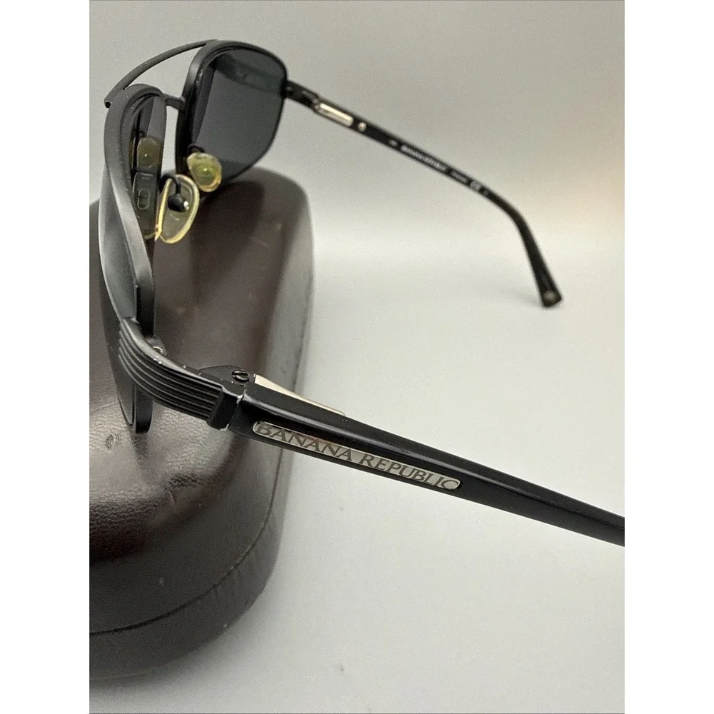 Banana Republic Authentic Men's 
